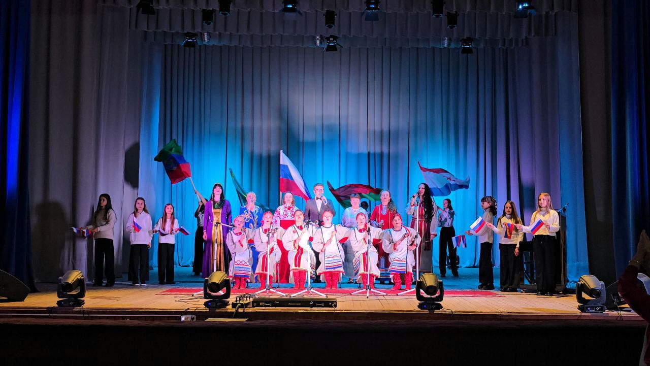 Євгєній Овчінніков на концерті у Каланчаку